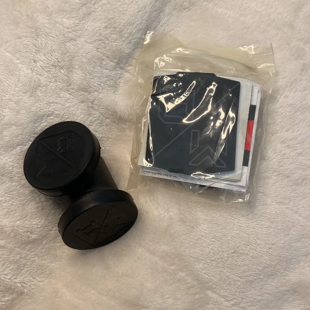 ❌SOLD ❌ - 🌸HOST PICK 🌸 Mobnetics Pro 90 - magnetic phone mount - Picture 8 of 8